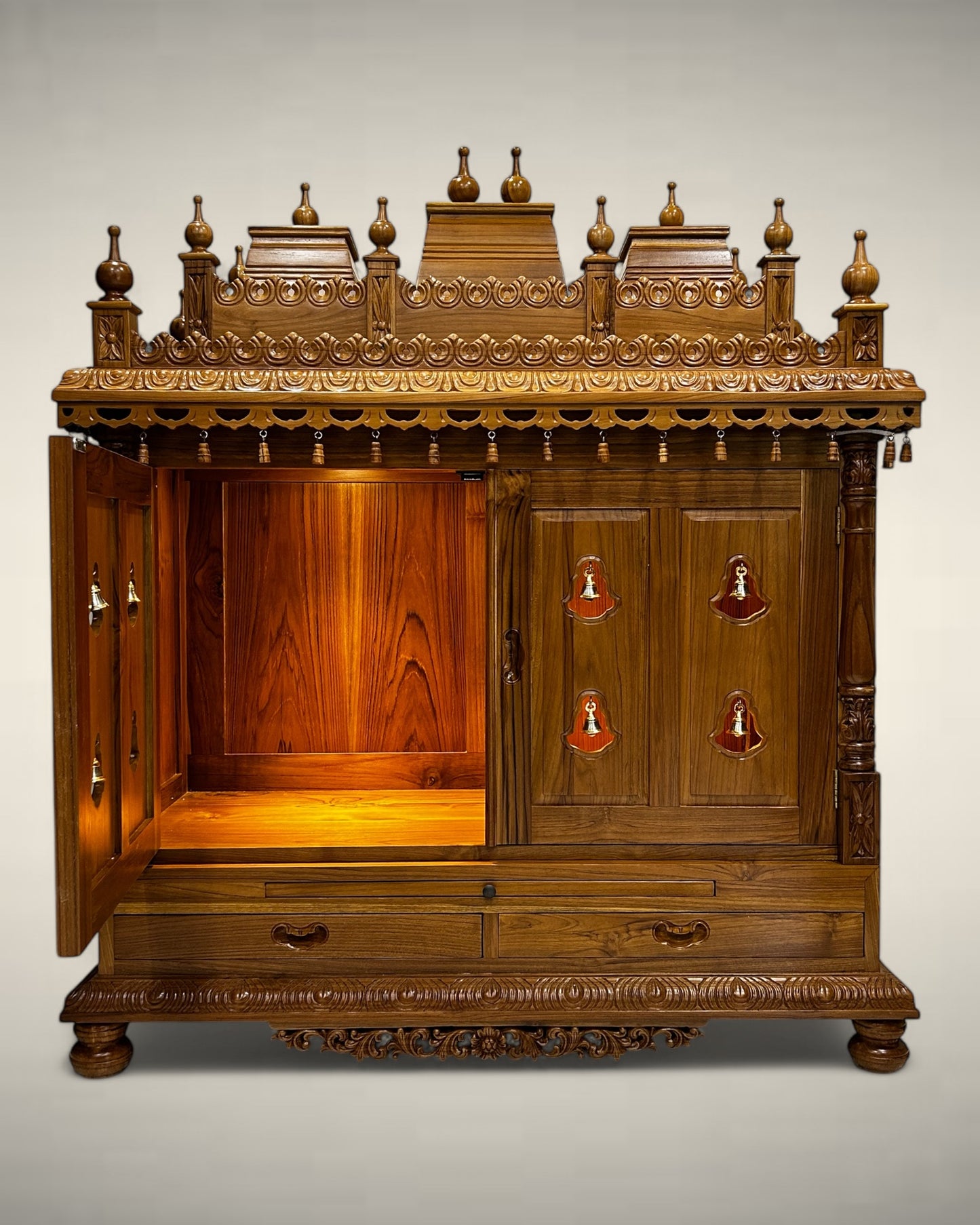Namaste Mandapam (Prayer Altar)